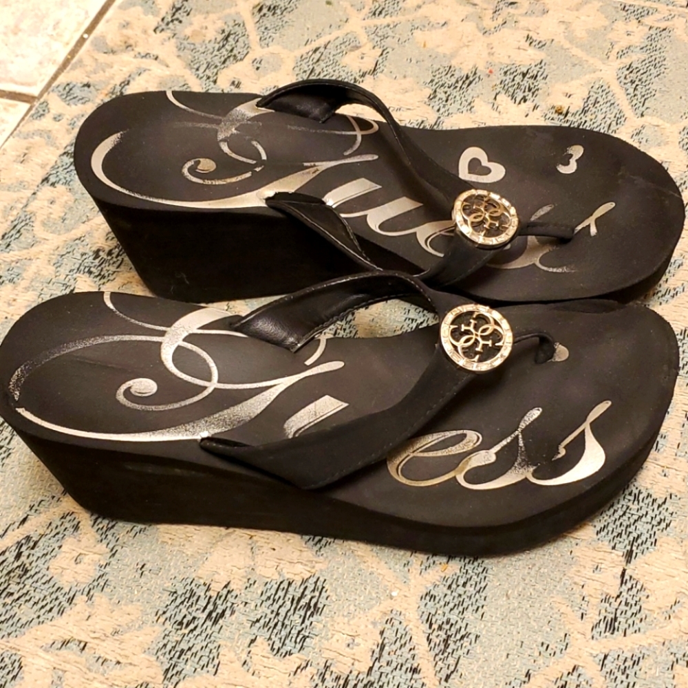 Wedge flip-flops